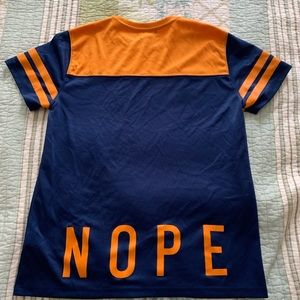 Forever 21 Blue & Orange T-Shirt Size M